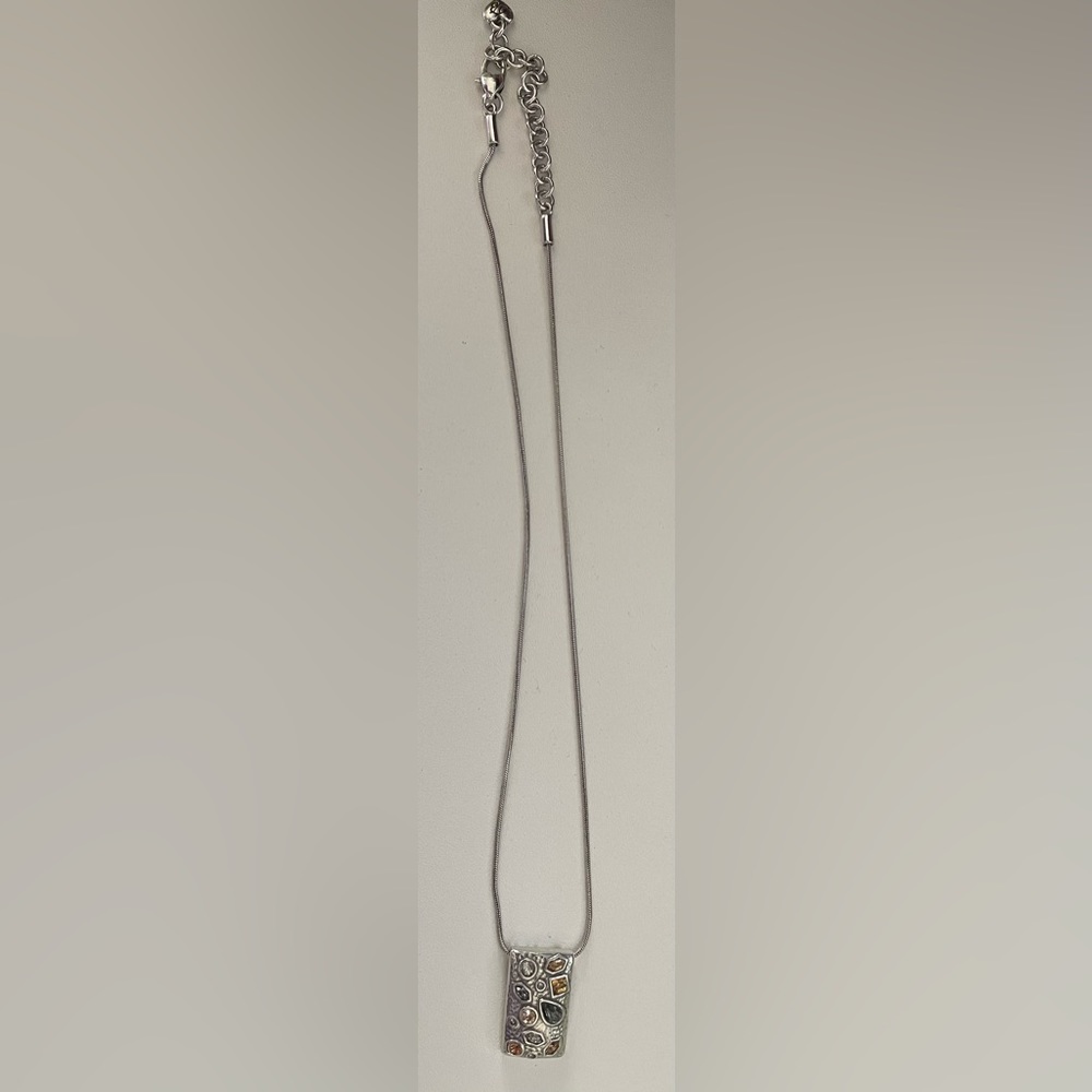 Beautiful Brighton necklace with stones
